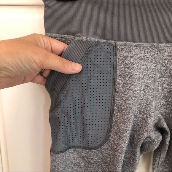 Ivivva by Lululemon reversible girl’s leggings - Picture 5 of 13